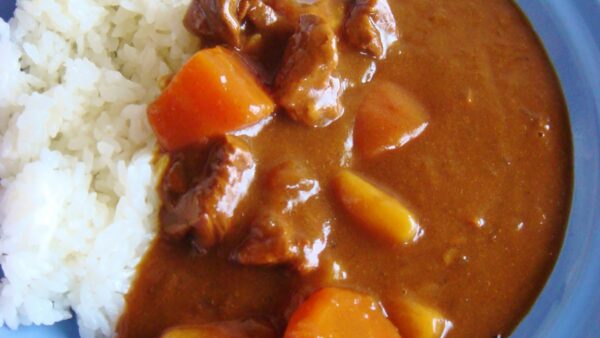 カレーの隠し味に、バターを入れるベストタイミングとは