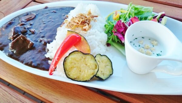 辛い！カレーの辛味を抑える食材を紹介します！こんなにあった