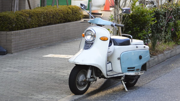 バイクとスクーターの違いや乗り方についてをご紹介