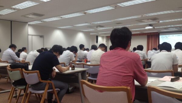 小学校の先生の免許を最短で取得するのは何年？教員免許について