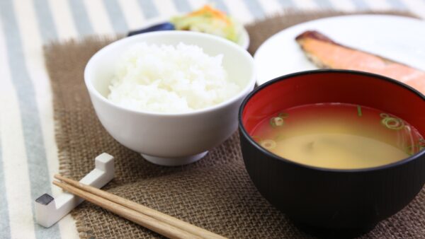 味噌汁にバター？プロも認める驚きの隠し味を紹介！