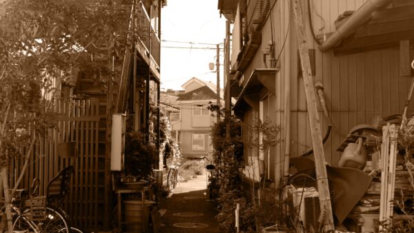 貧困層の年収や手取りはいくら？貧困の基準や家計について