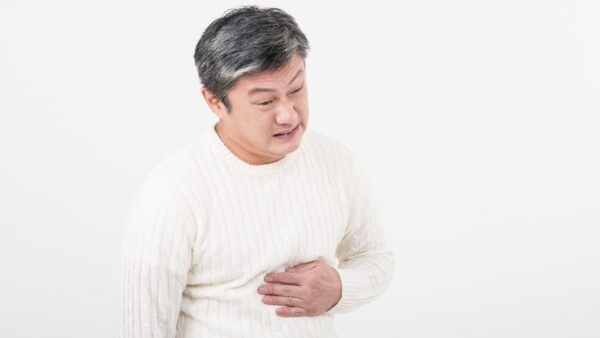 寝る前に食べると胃もたれをおこす。食べないようにしよう！