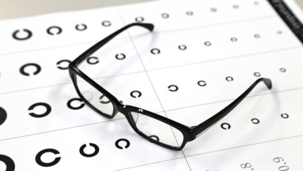 視力が0.05の人の見え方は？色々な苦労があるようです・・・