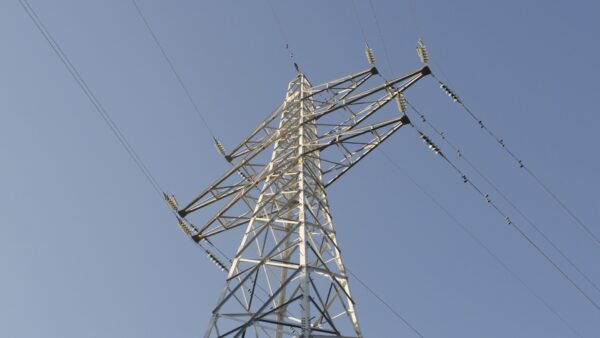 電力会社に就職するなら大学卒？仕事内容による違いとは