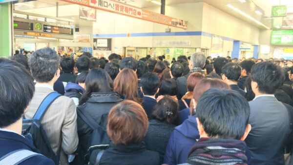 通勤で2時間は辛い・・・通勤時間が辛いときの対処方法