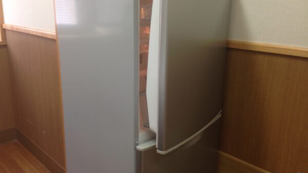 部屋にある冷蔵庫から変な音がした時には、こう対処しよう！