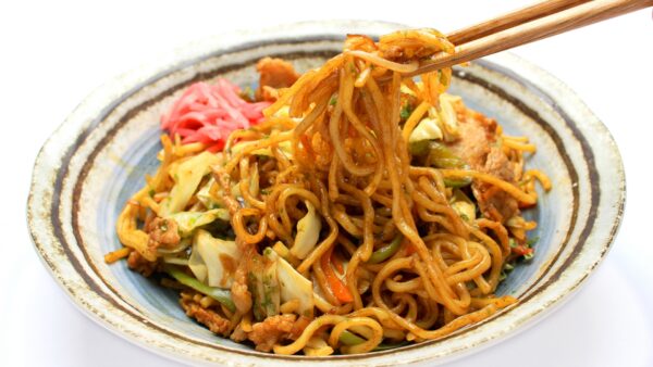 焼きそばを冷凍した場合の賞味期限やアレンジレシピも紹介！