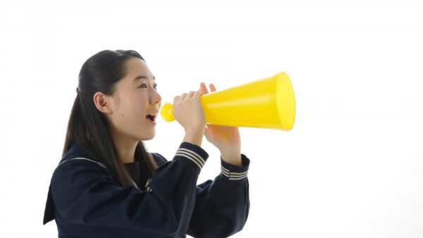 片思いの先輩と距離を縮めたい！部活の先輩へのアプローチ方法