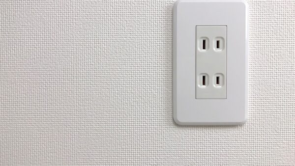 誰でもわかるコンセントカバーの外し方！カバーの選び方もご紹介